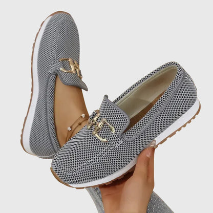 Zapatilla Tipo Mocasín con Detalle Dorado