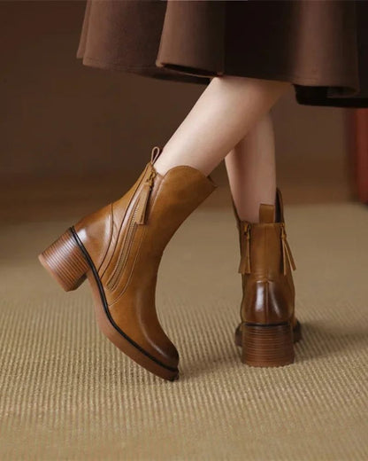 Bota Elegante de Tacón