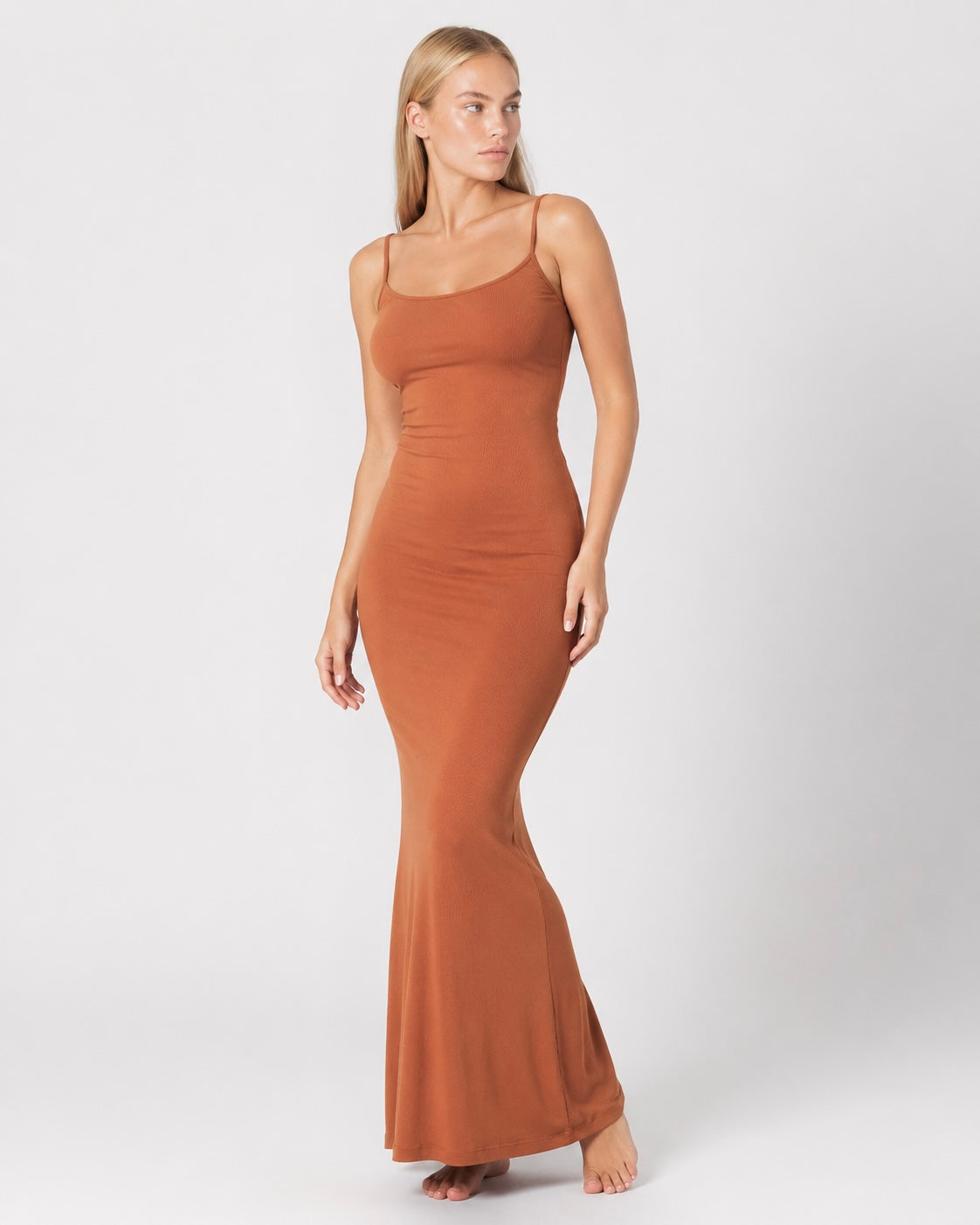 Itziar | Vestido Largo Ceñido de Tirantes