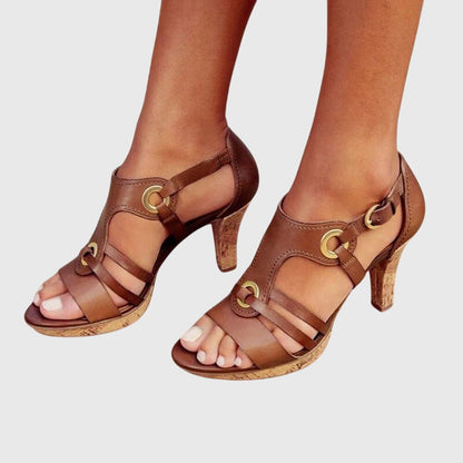 Zapato de Tacón Cómodo con Tira Lateral