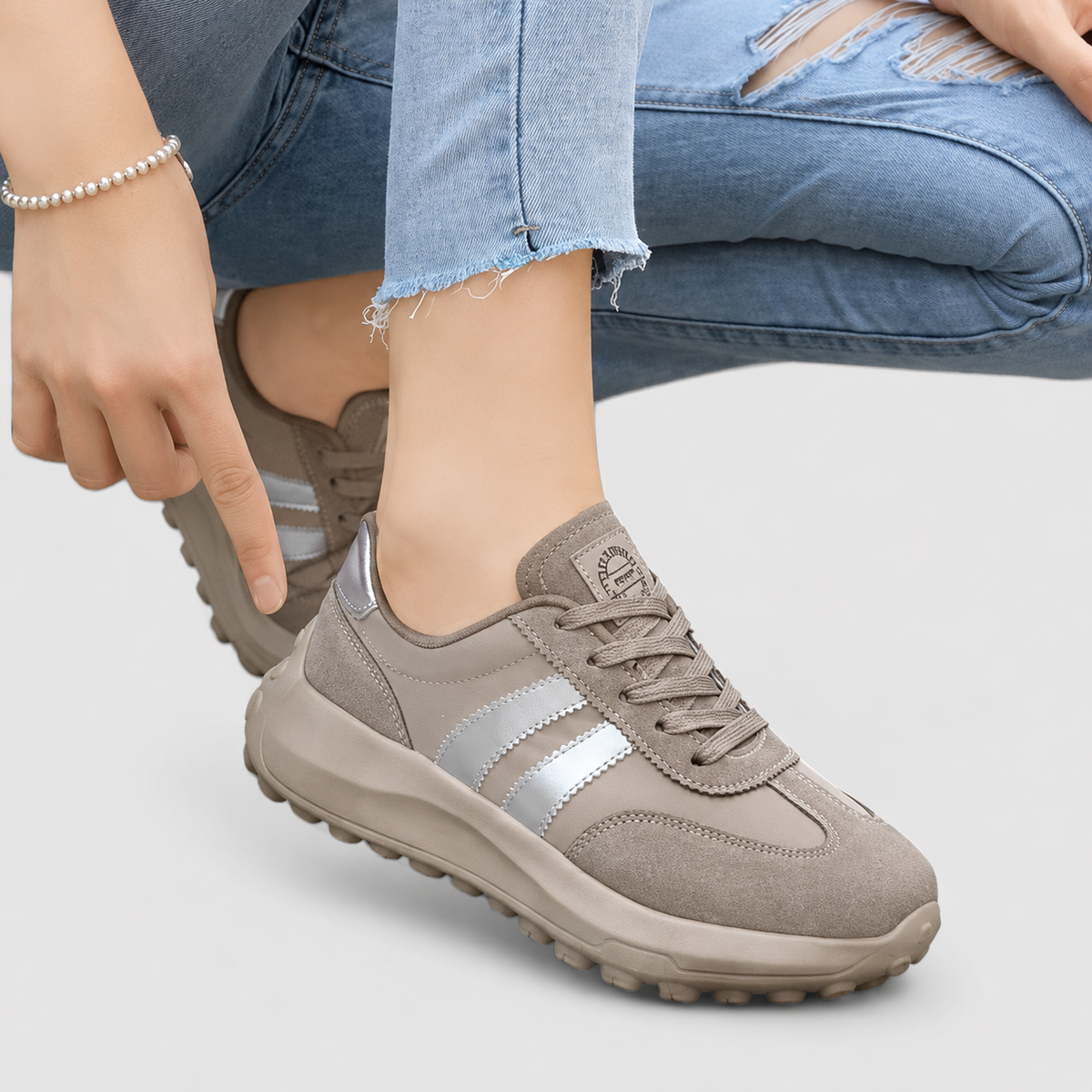 Zapatilla Ortopédica Gris con Acabado Brillante