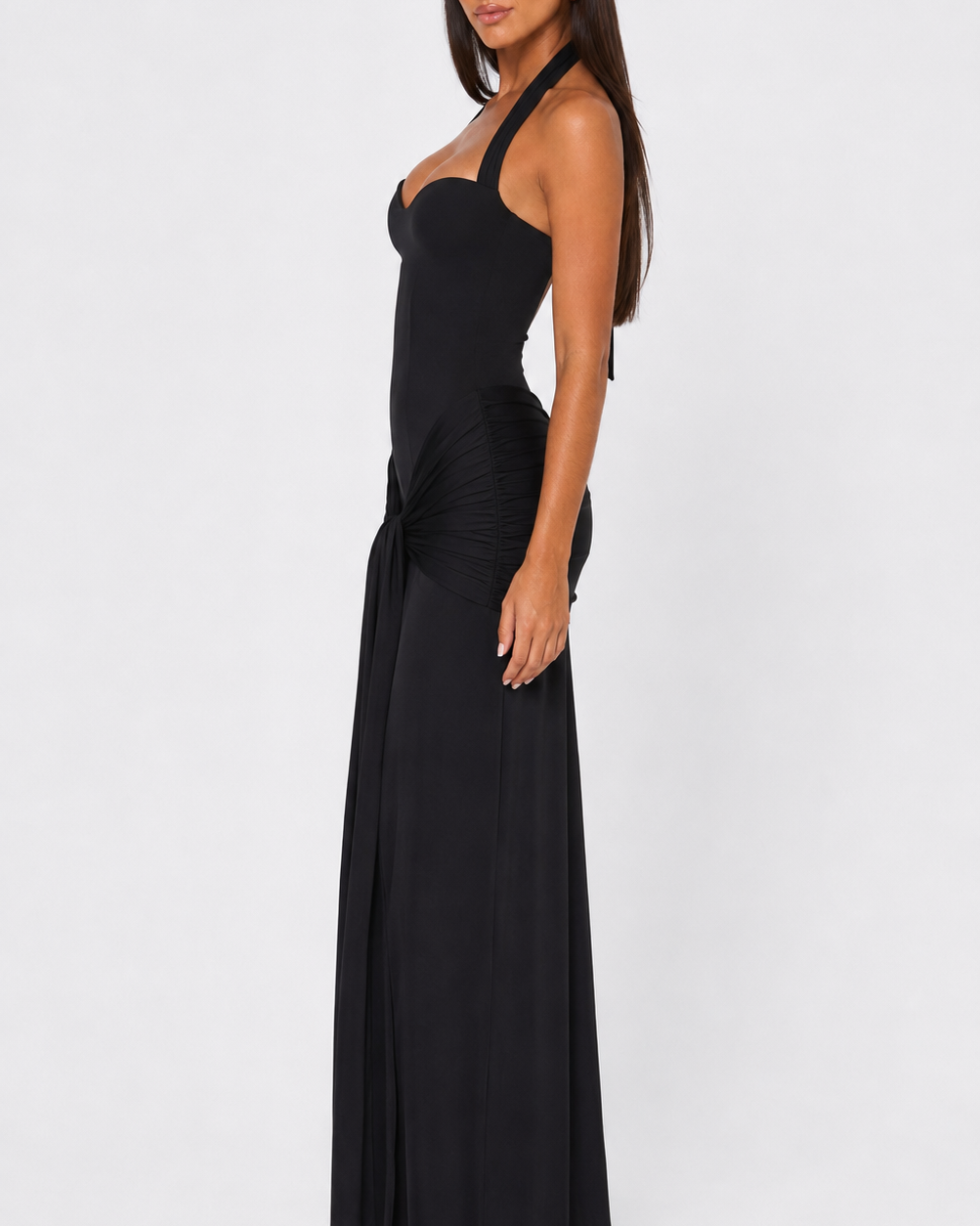 Martina | Vestido Largo Halter con Escote Corazón