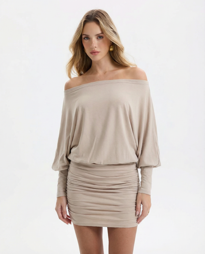 Noemí | Vestido Corto Fruncido de Hombros Caídos