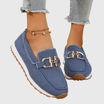 Zapatilla Tipo Mocasín con Detalle Dorado