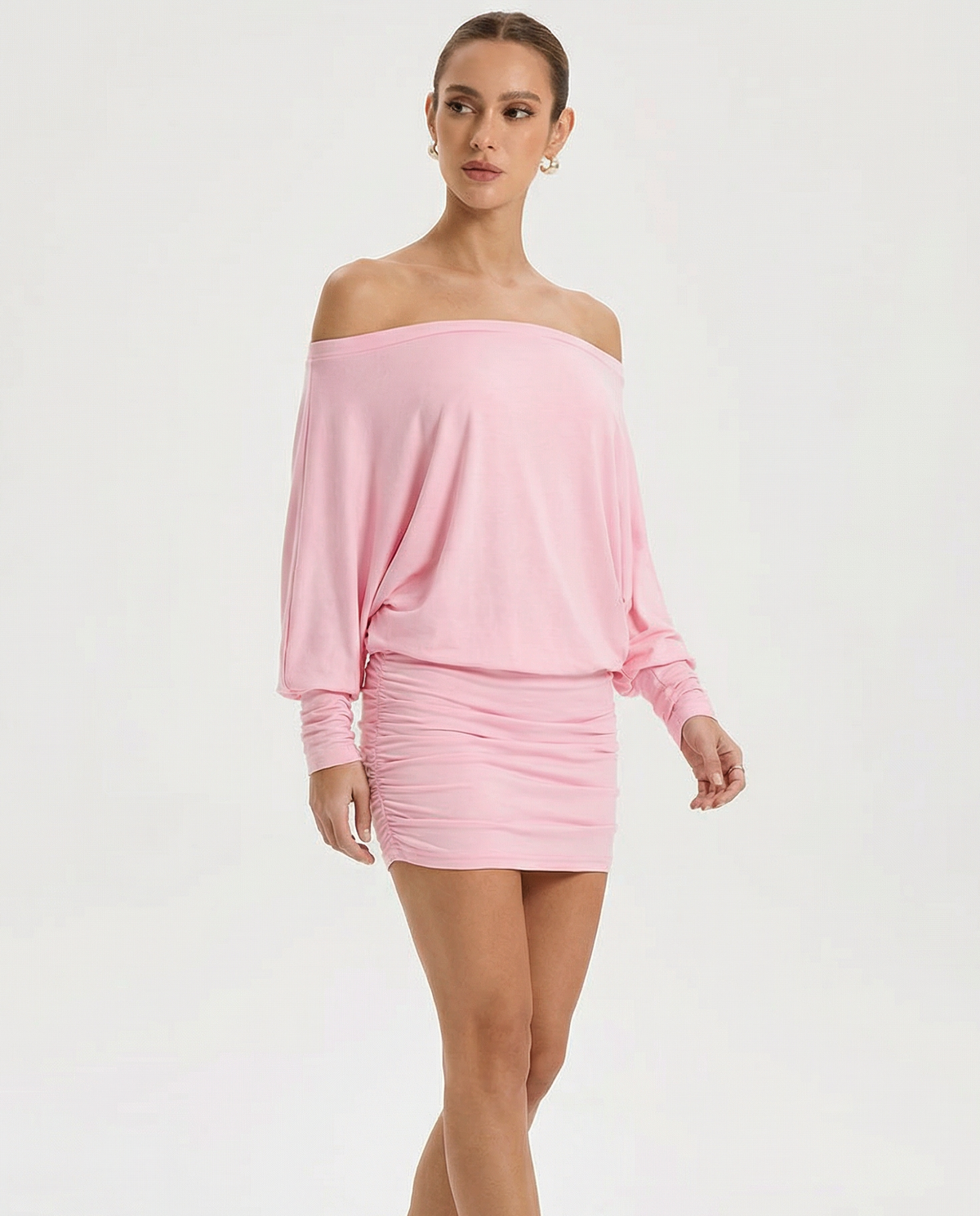 Noemí | Vestido Corto Fruncido de Hombros Caídos