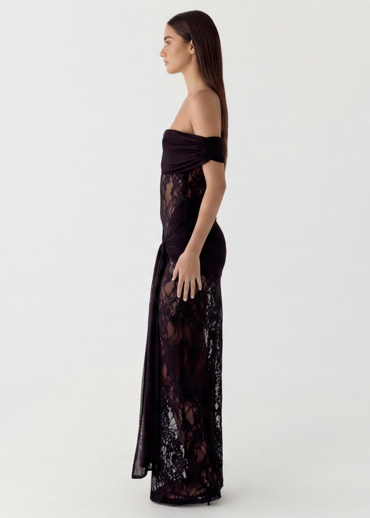 Olivia | Vestido Largo de Encaje con Hombros Caídos