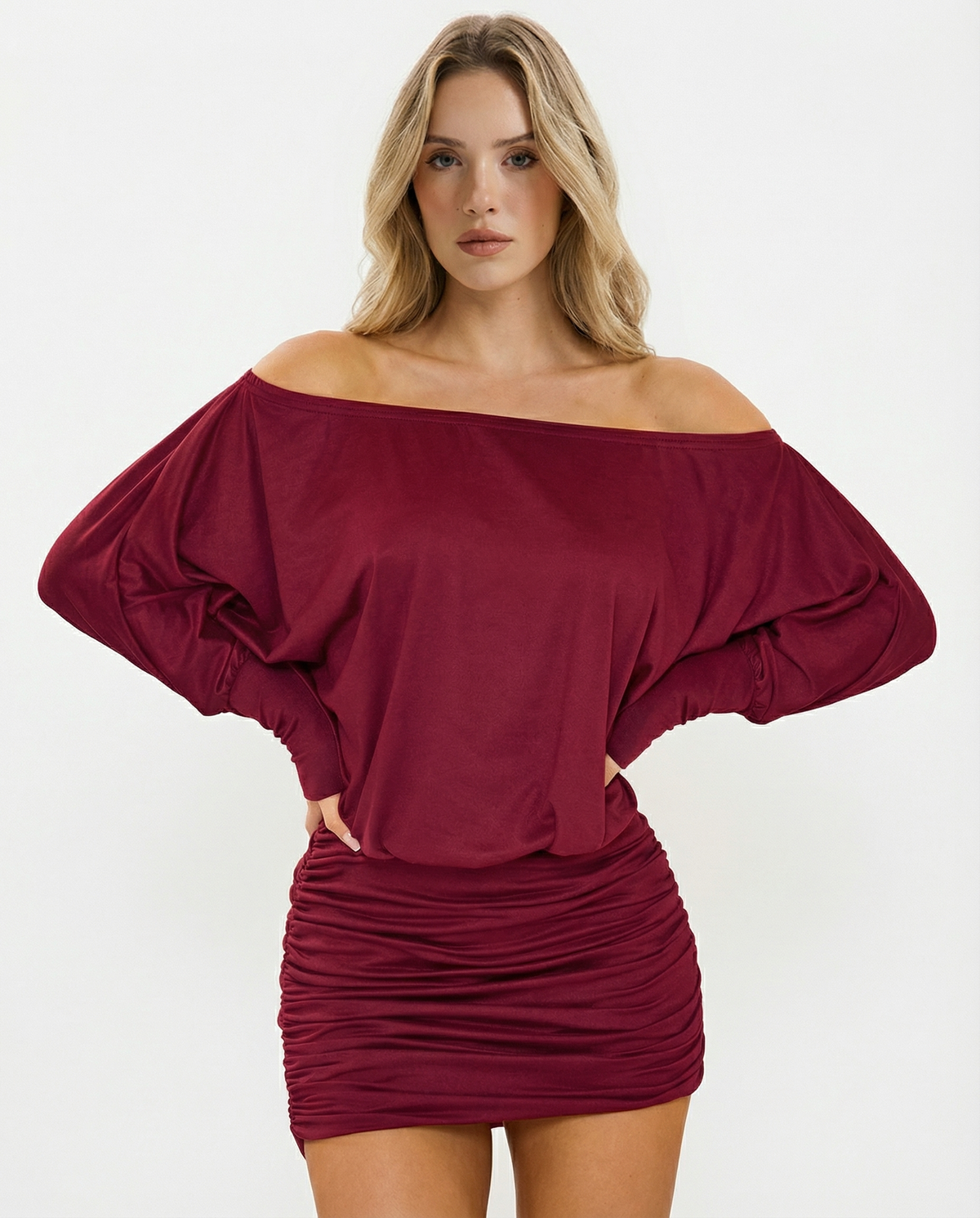 Noemí | Vestido Corto Fruncido de Hombros Caídos