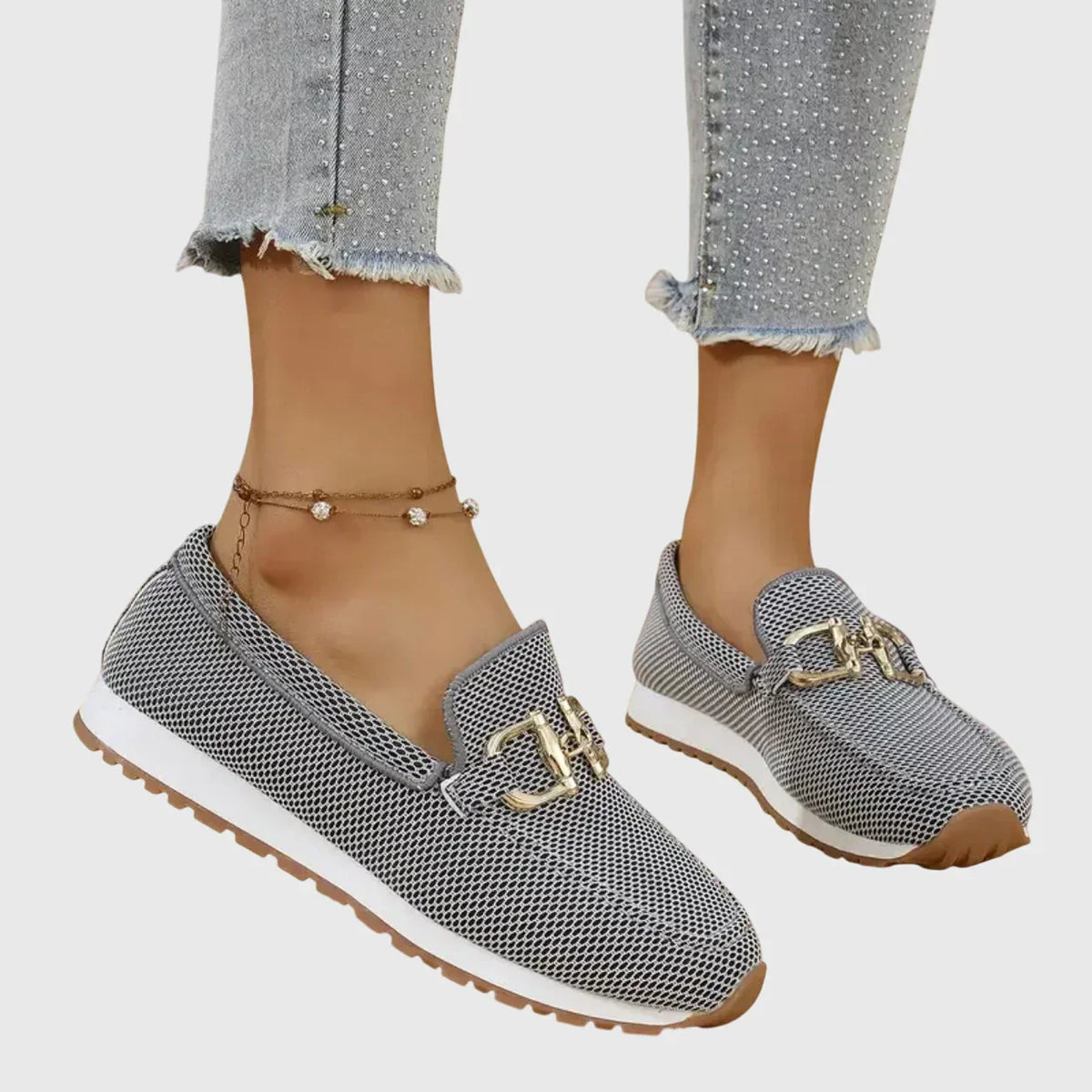 Zapatilla Tipo Mocasín con Detalle Dorado