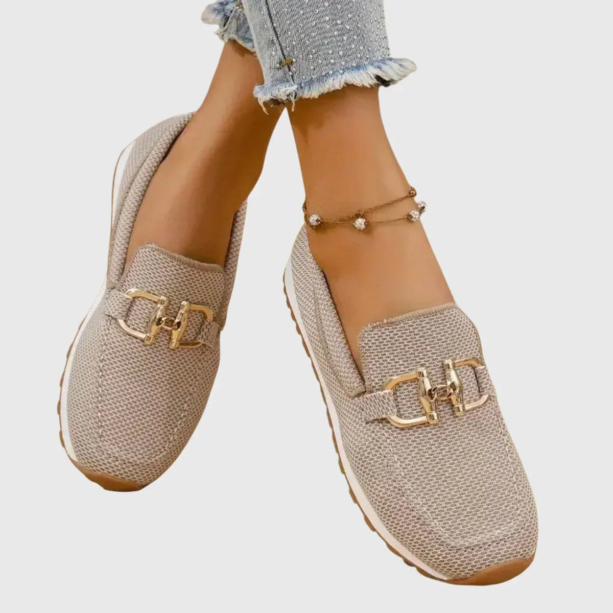 Zapatilla Tipo Mocasín con Detalle Dorado