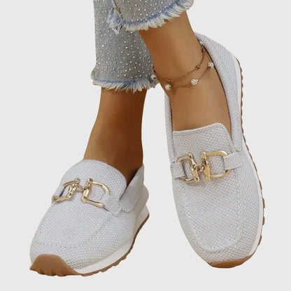 Zapatilla Tipo Mocasín con Detalle Dorado