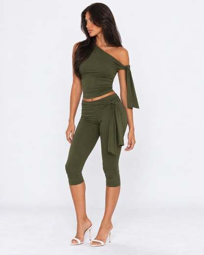 It Girl Capri Set