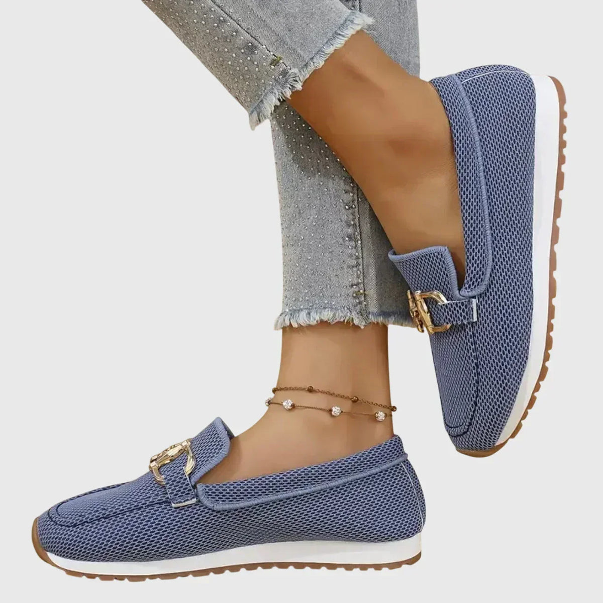 Zapatilla Tipo Mocasín con Detalle Dorado