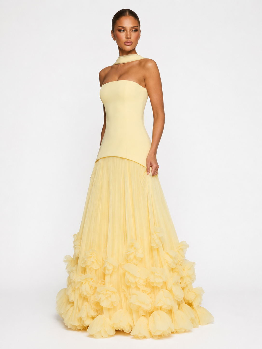 Daniela | Vestido Largo Palabra de Honor con Flores 3D
