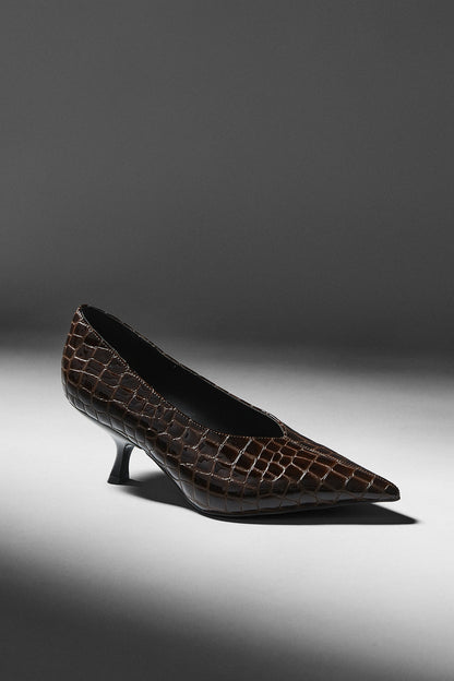 Zapato de Tacón Efecto Cocodrilo Café