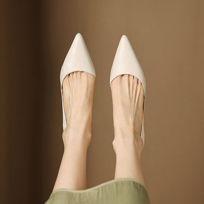 Zapato de Salón de Piel con Tacón Bajo