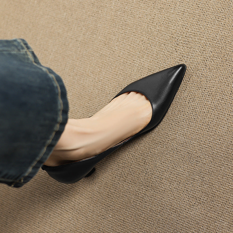 Zapato de Salón de Piel con Punta Fina