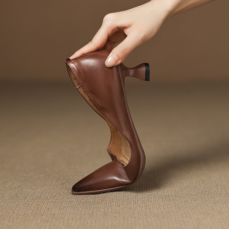 Zapato de Salón de Piel con Punta Fina