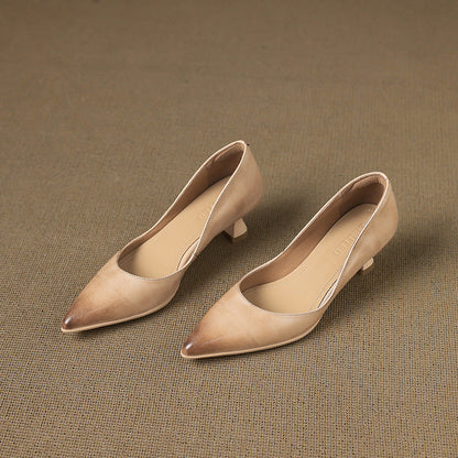 Zapato de Salón de Piel con Punta Fina