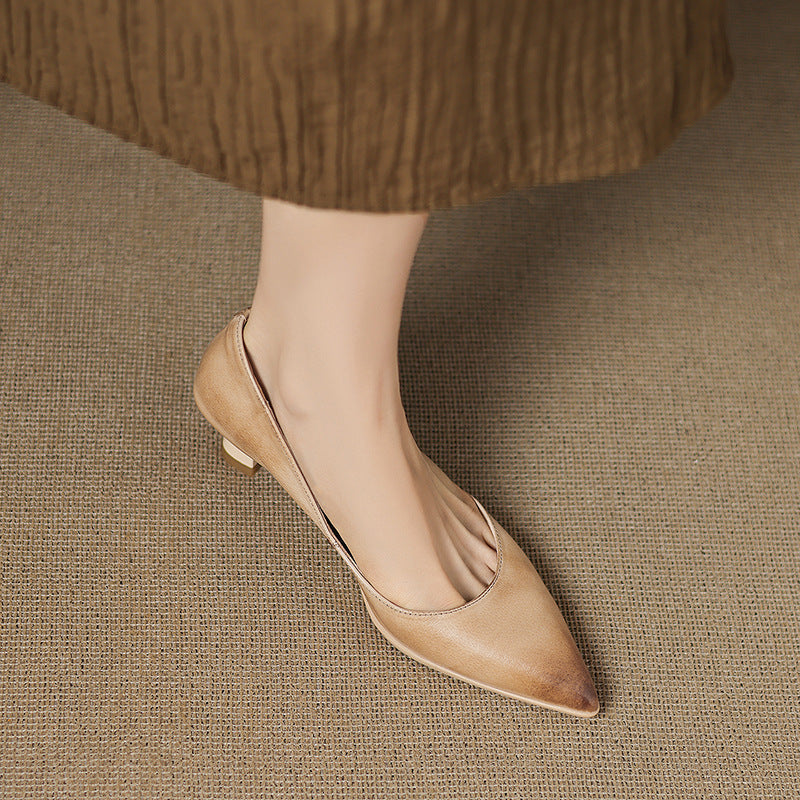 Zapato de Salón de Piel con Punta Fina