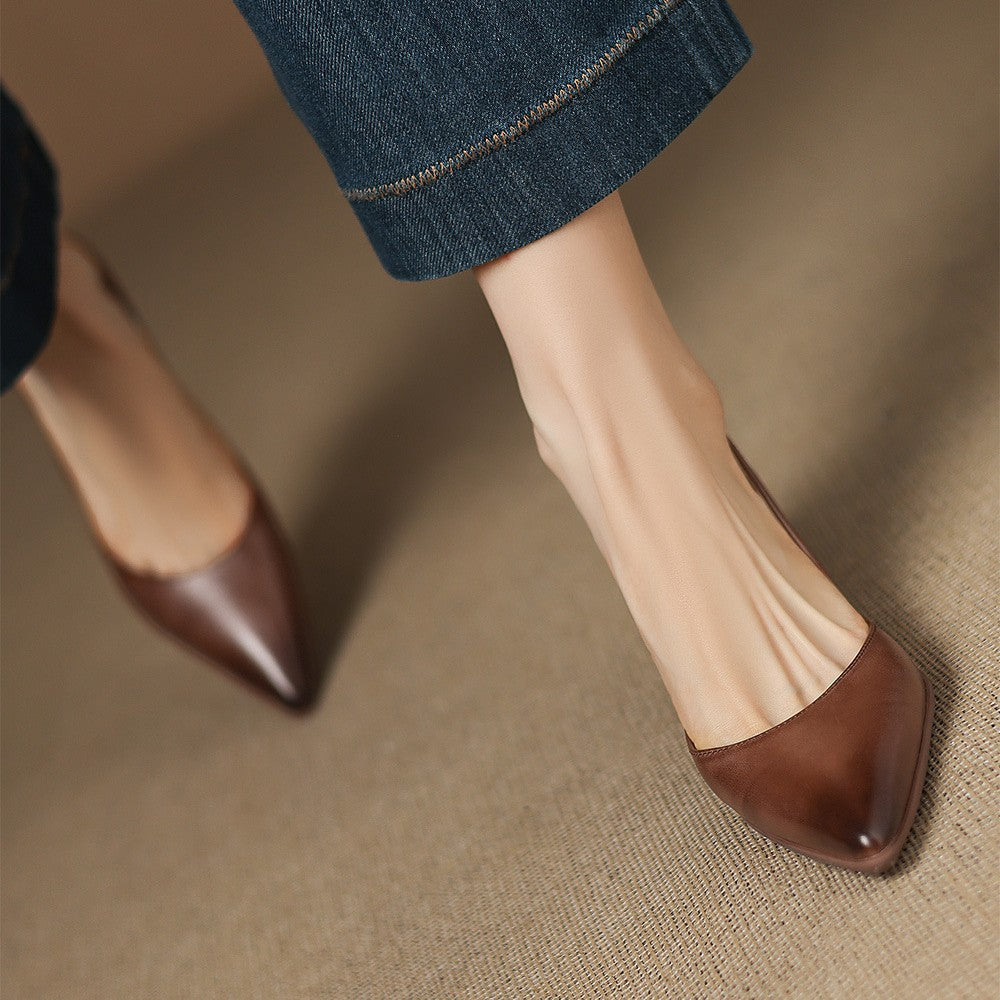 Zapato de Salón de Piel con Punta Fina