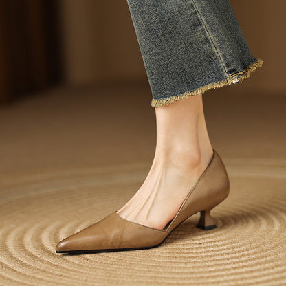 Zapato de Salón de Piel con Tacón Bajo