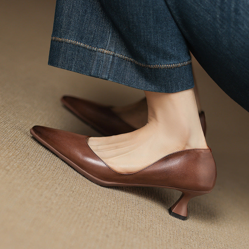 Zapato de Salón de Piel con Punta Fina