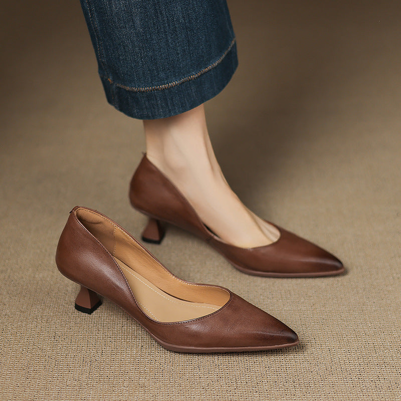 Zapato de Salón de Piel con Punta Fina