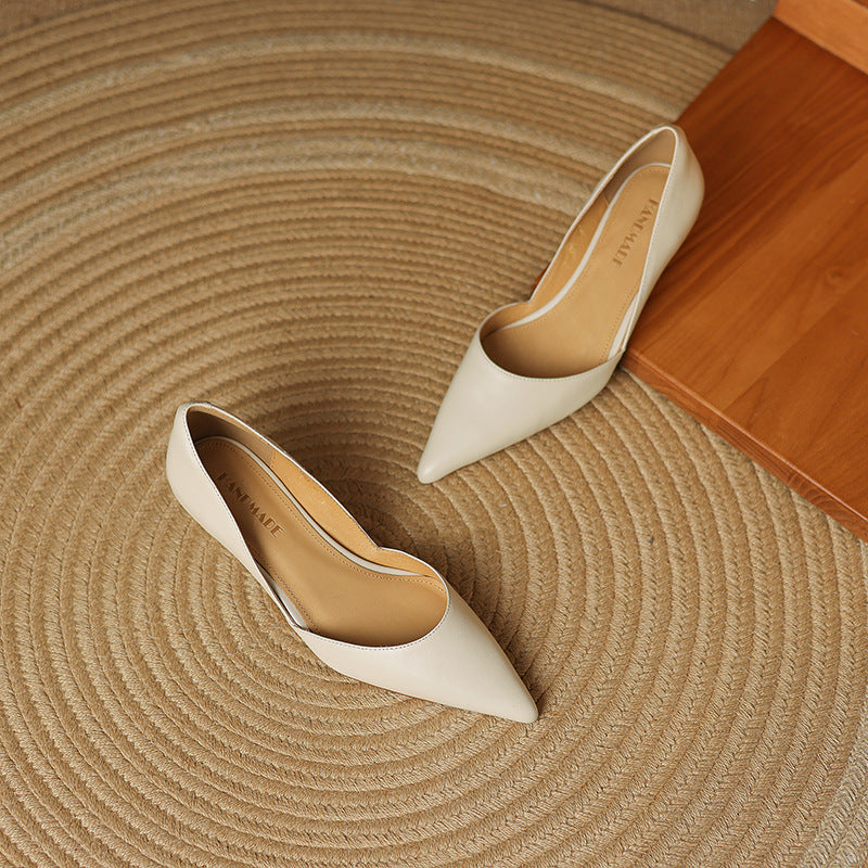 Zapato de Salón de Piel con Tacón Bajo