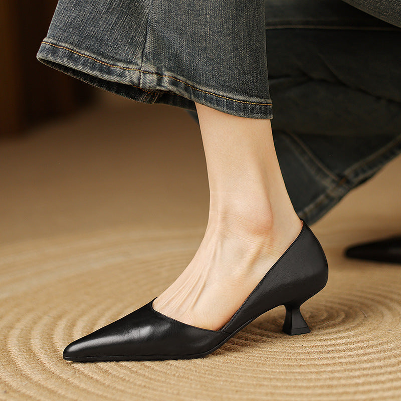 Zapato de Salón de Piel con Tacón Bajo