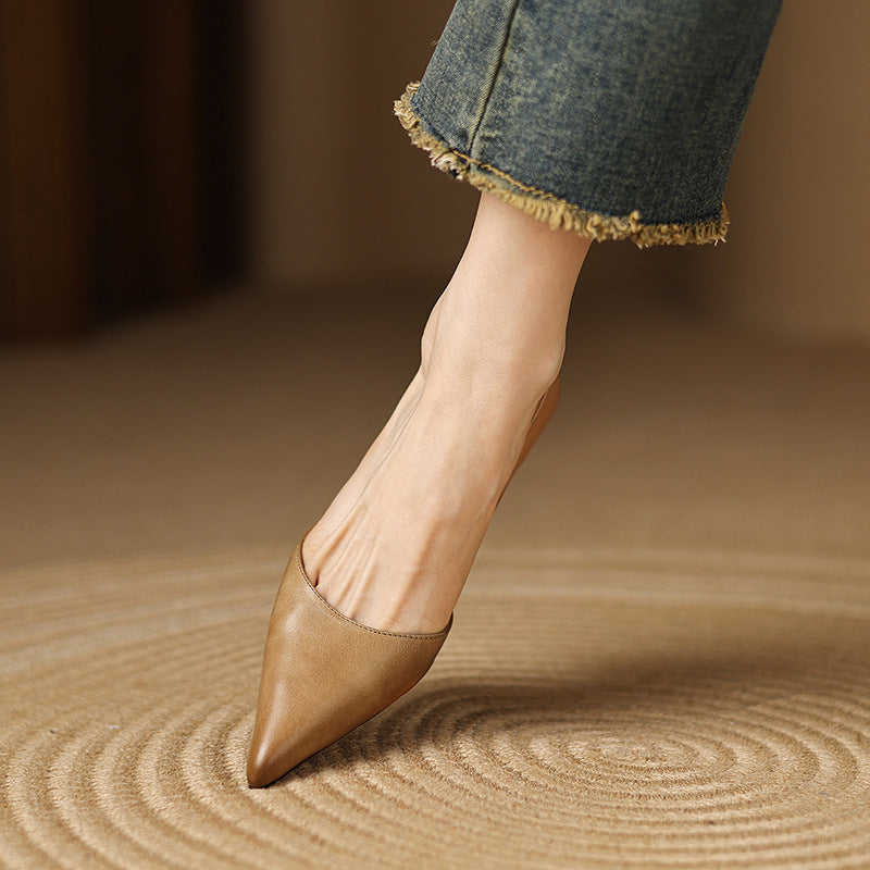 Zapato de Salón de Piel con Tacón Bajo
