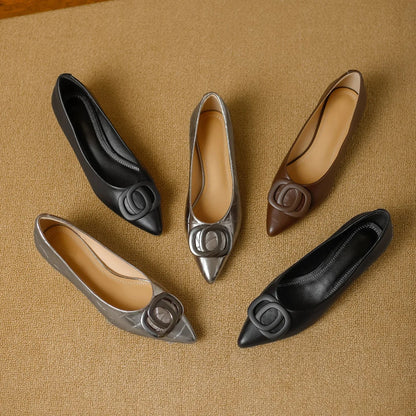 Zapato de Salón con Hebilla y Tacón Ancho