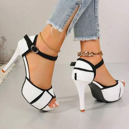 Zapato de Tacón Peep Toe de Piel con Pulsera