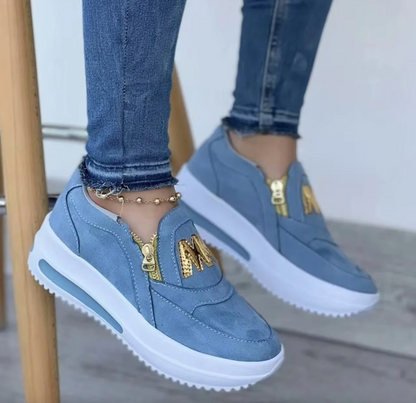 Zapatilla con Plataforma y Cremallera Lateral