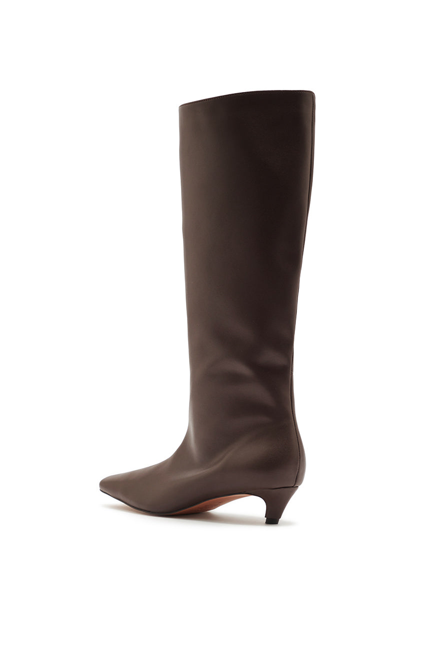 Bota de Punta Cuadrada con Tacón Bajo Café