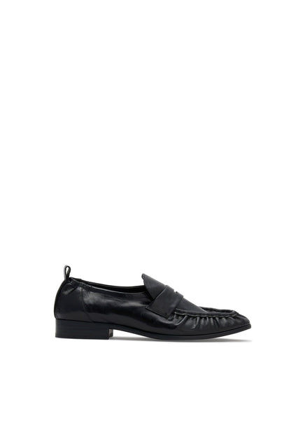 Mocasín con Talón Fruncido Negro