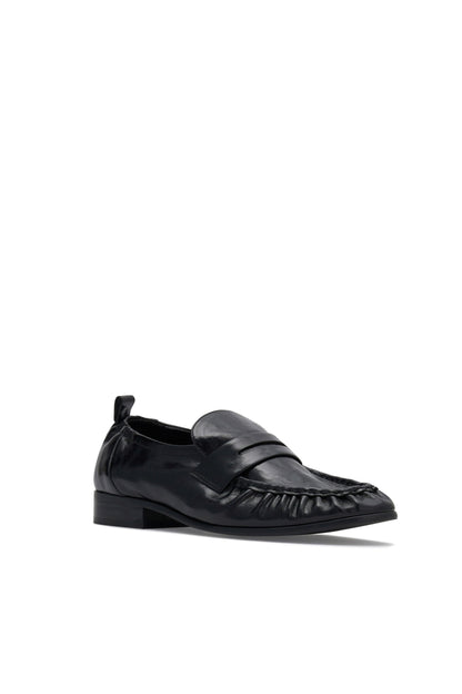 Mocasín con Talón Fruncido Negro
