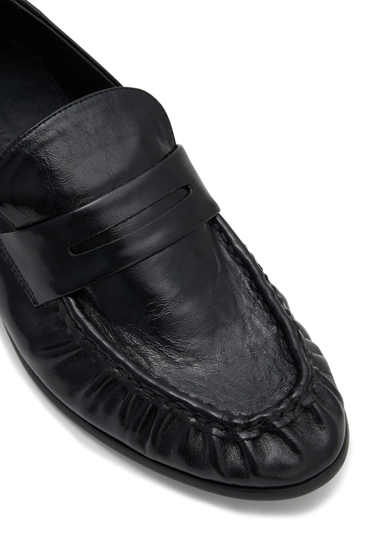 Mocasín con Talón Fruncido Negro