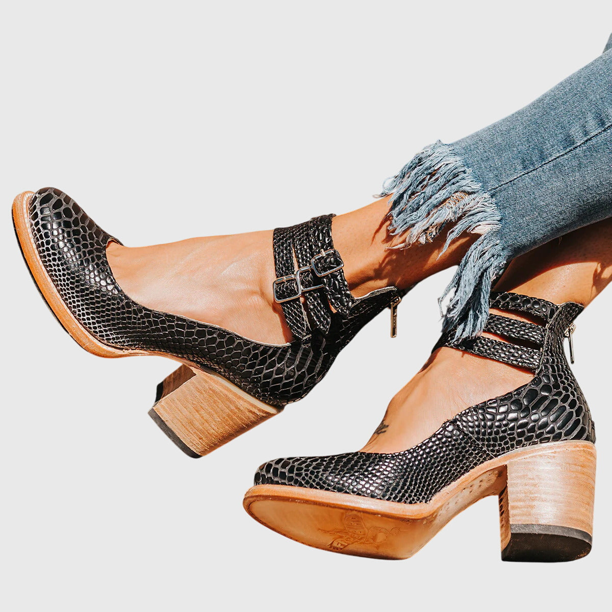 Zapato de Tacón de Piel Elegante y Cómodo