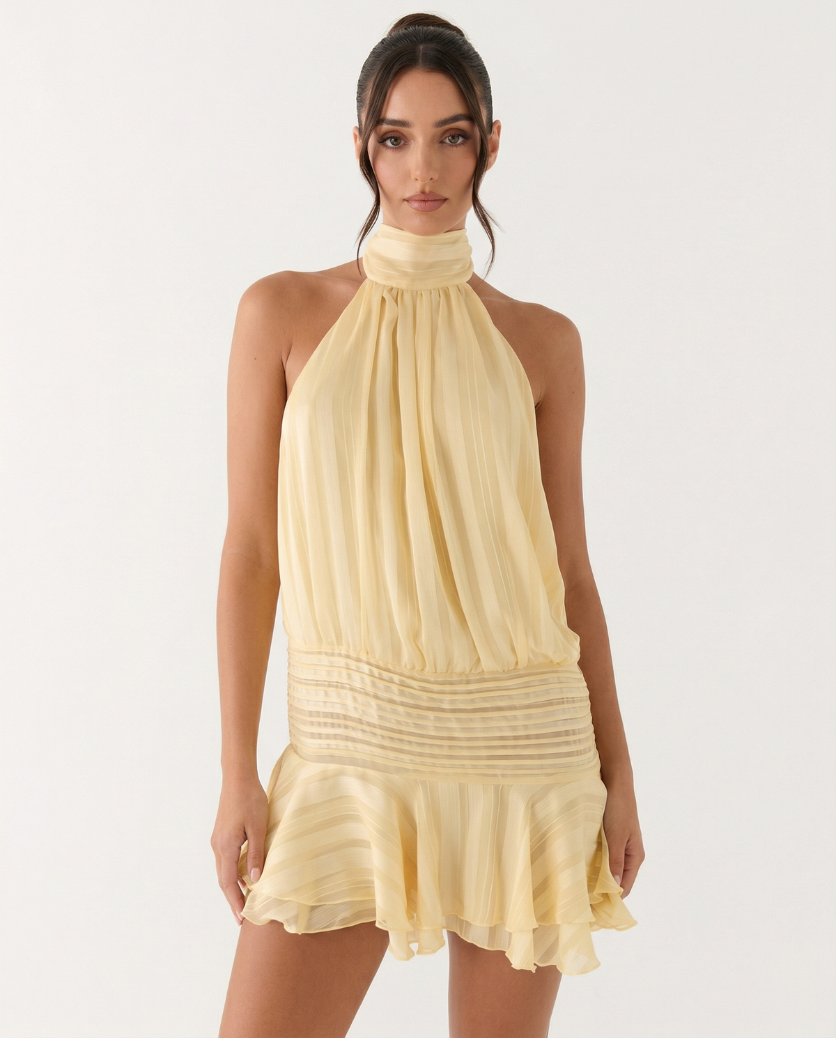 Rosana | Vestido Corto Plisado Halter con Volantes