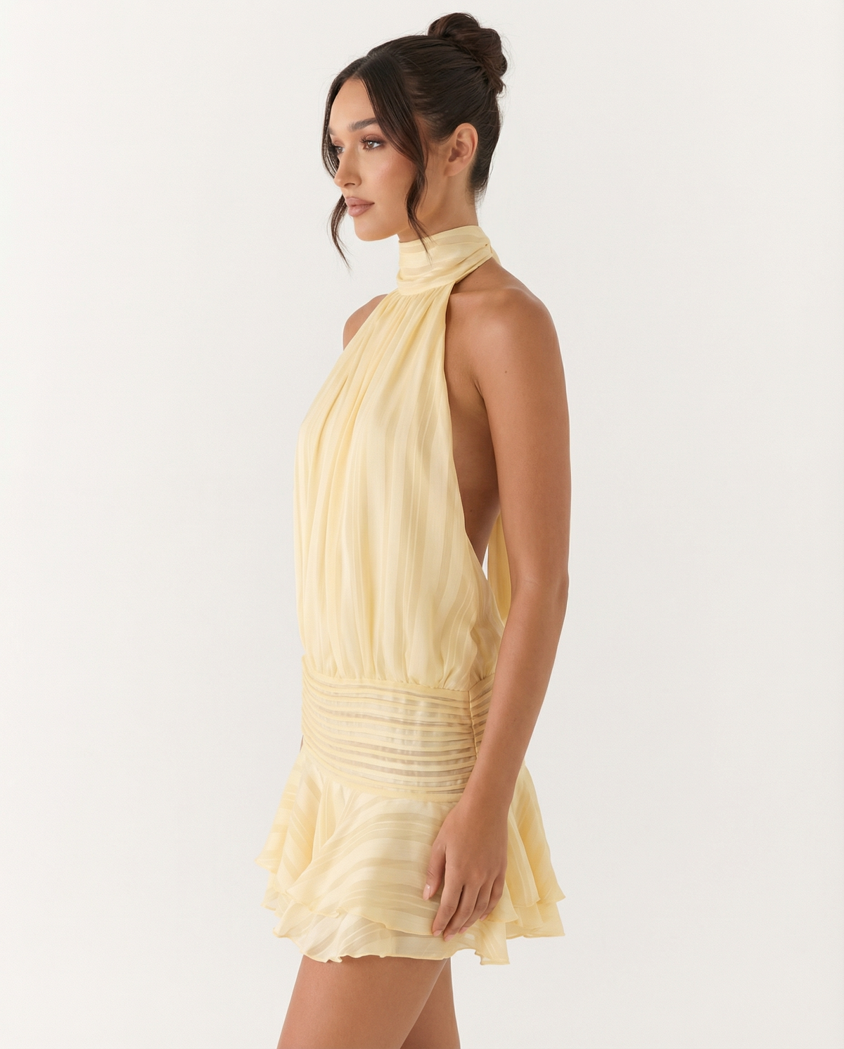 Rosana | Vestido Corto Plisado Halter con Volantes