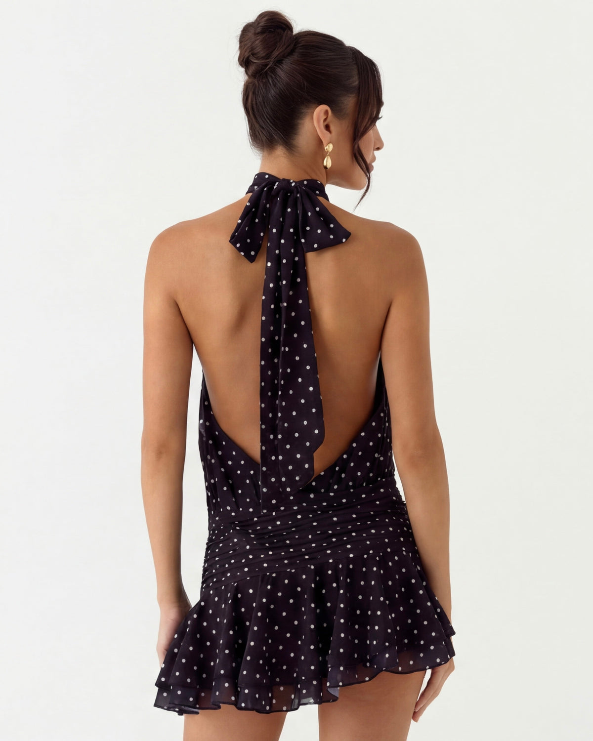 Susana | Vestido Corto Halter de Lunares con Volantes