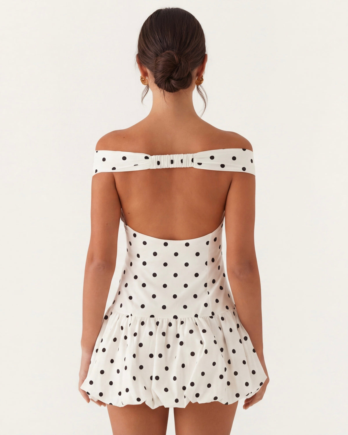 Nuria | Vestido Corto de Lunares con Hombros Caídos