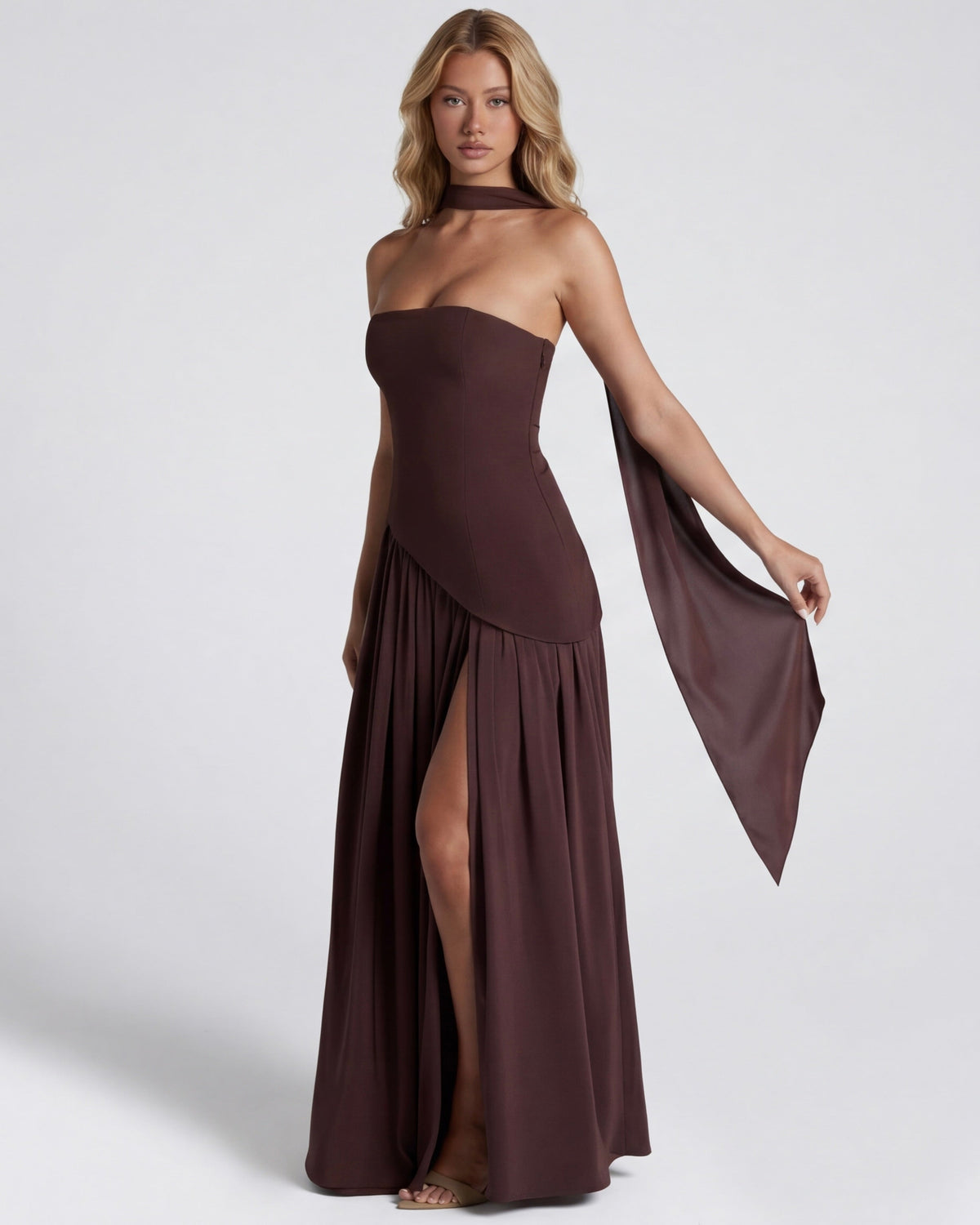 Abril | Vestido Largo Palabra de Honor con Pañuelo