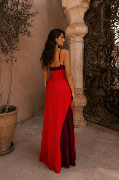 Elisa | Vestido largo de cuello halter con abertura