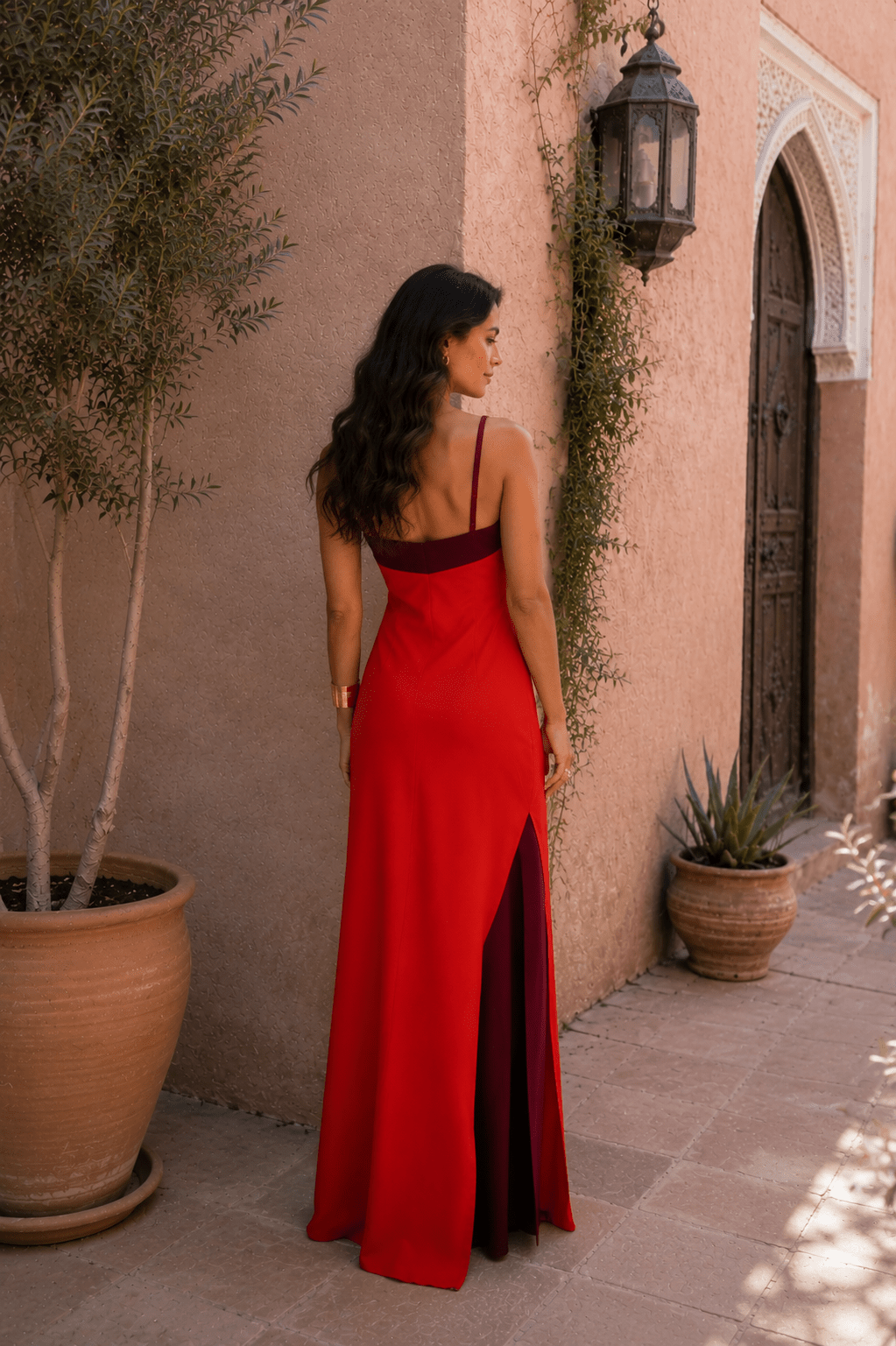 Elisa | Vestido largo de cuello halter con abertura