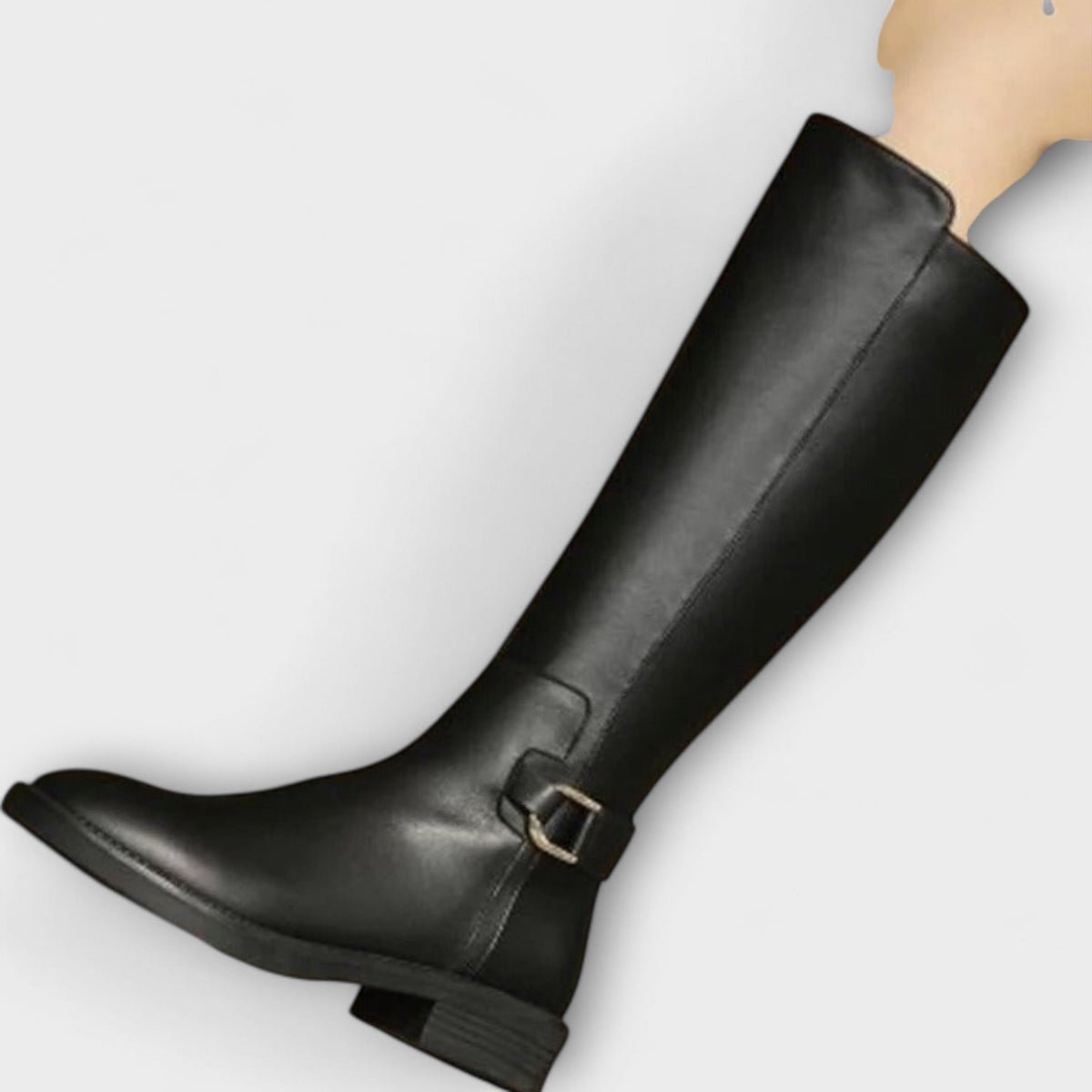 Bota Alta de Piel con Hebilla Negra