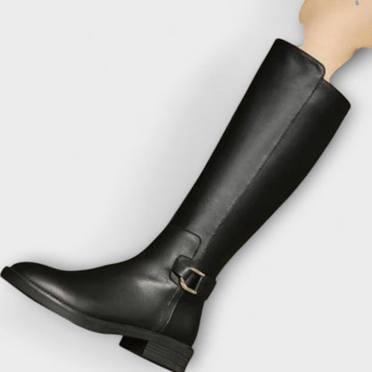 Bota Alta de Piel con Hebilla Negra